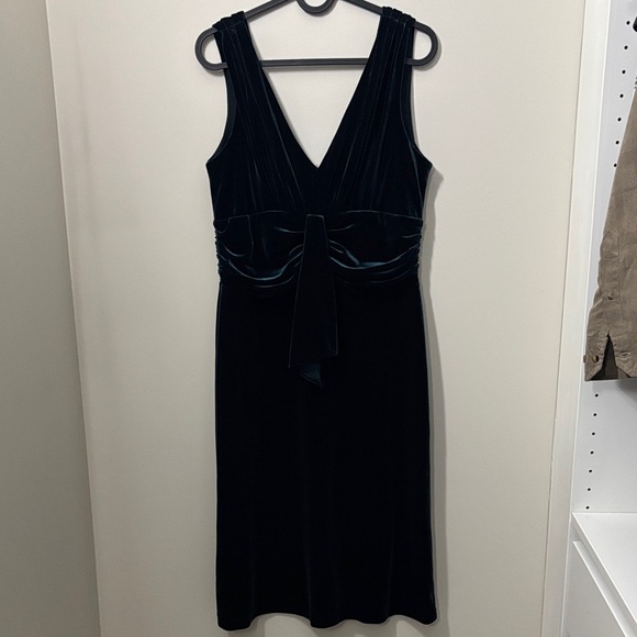Bellissima Elegant emerald green Velvet Womens dress Dress size 10 - Picture 1 of 8